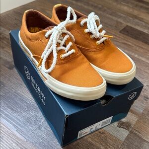 Sperry Men’s Striper CVO Orange Canvas Sneakers Size 4.5
